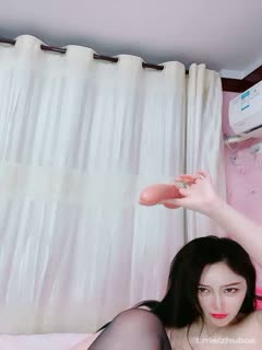 国产直播乳乳女神_韵味大奶美女主播穿着性感黑丝开档丝袜漏奶露逼诱惑自慰大秀