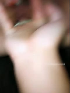 国产自拍小姨子三人行姐妹俩长得太像了