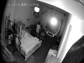 自拍,偷拍,泄密《精选2022✅云台泄密》真实欣赏数对男女开房造爱~性感骚女被饥渴男抓着双奶疯狂输出~张着大嘴销魂呻吟4