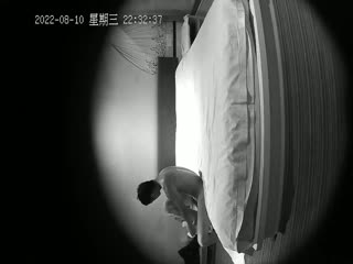 自拍,偷拍,泄密2022-8-15最新流出酒店偷拍❤️会所女技师给几个嫖客提供各种按摩打飞机啪啪性服务