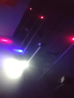 自拍,偷拍,泄密7-2新片速递眼镜哥周六冒死偷拍沙舞现场花钱找几个颜值舞女到休息区打奶泡
