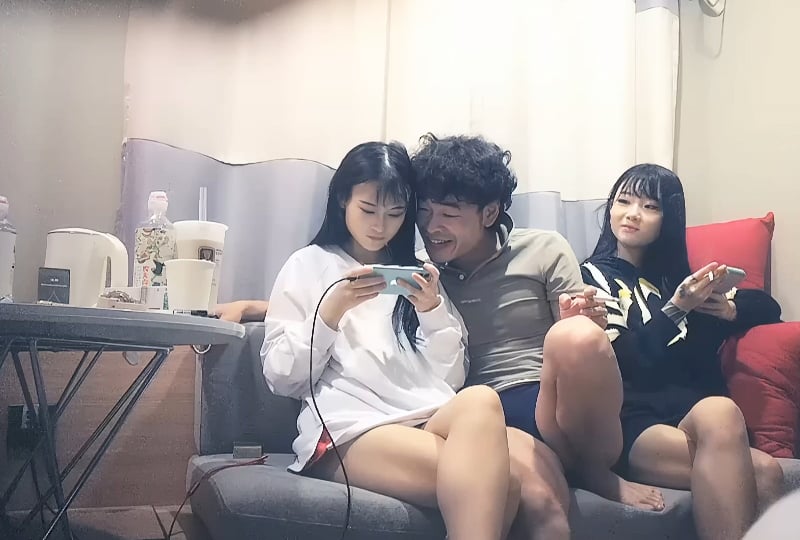 国产自拍高颜值姐妹花双飞啪啪 相当精采!
