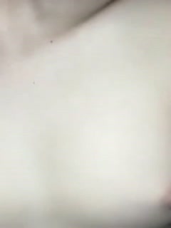 国产自拍年纪轻轻19岁小嫩妹主播大方露脸与愣头青小男友啪啪啪直播年轻人太激情了貌似哥哥还在隔壁要了几根烟对白精彩
