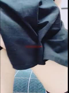 国产自拍性感网红美女主播萌妍妍跑车福利剧情演绎下班忘带钥匙在对