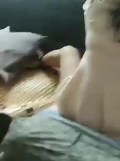 国产自拍当着朋友的面，做爱或许更刺激！女孩还尖叫着不能拍！！只拍个背影啦，你们继续真刺激！