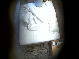 自拍,偷拍,泄密360摄像头情趣酒店白色大床近景偷拍两对炮友开房啪啪听说话方言是四川那边的