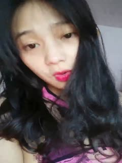 国产自拍外表清纯甜美高颜值主播妹纸垫着姨妈巾玩直播透明肚兜很会