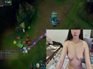 国产自拍《顶级网红❤️极品泄密》几十万人追踪的英雄联盟游戏主播反差女Azura粉丝群内放福利抹油震动器跳蛋输了就要惩罚一波_Azura_01