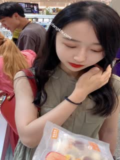 自拍,偷拍,泄密超高颜值的极简风美少女袭来！