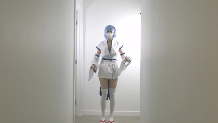 国产自拍HongKongDoll 玩偶姐姐 - 雷姆裸體宅舞初體驗 肥宅少女失敗連連