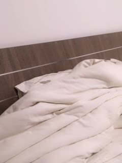 国产自拍毛毛比较多身材丰满妹子床上自摸逼逼振动棒抽插肛塞道具双洞齐插很是诱惑不要错过