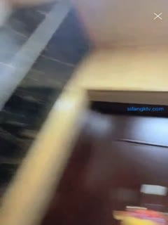 国产自拍#直播 大眼睛纯情的脸蛋儿，还有木瓜般挺拔粉嫩的大奶子
