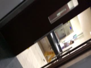 自拍,偷拍,泄密外语学院厕所TP上完课的气质讲师嘘嘘