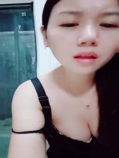 国产直播气质白领美少妇下了班一个在家自慰跳蛋自慰刺激，表情勾引狼友蹲下特写手指掰穴淫水流了一地