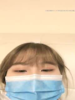 国产直播77和瑶瑶新人萌妹和大屁股闺蜜一起自慰秀，浴室洗澡震动棒特写抽插跳蛋震动喷水
