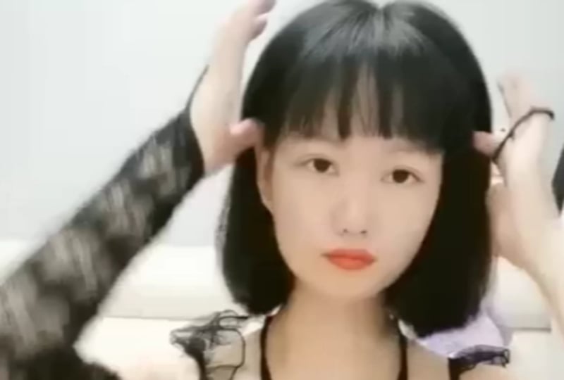 国产自拍黑丝高跟颜值妹掰穴自摸!