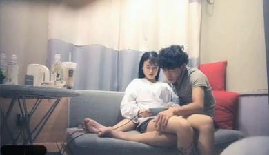 国产直播约了2个高颜值花臂嫩妹双飞啪啪