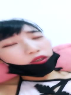 国产自拍高颜值气质嫩妹主播收费直播秀身材苗条奶子大小正好自慰抠