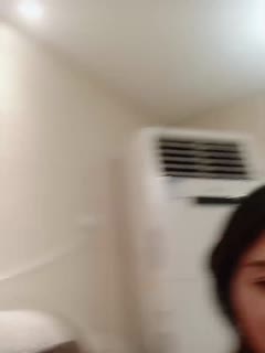 国产直播高颜值--陈乔恩替身❤️ 姐姐和妹妹之间的淫荡秘密，主动舔姐姐的乳头、手持鸡巴狂插骚逼姐姐，淫水十分之多！