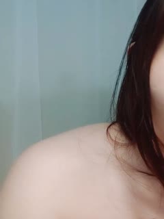 国产直播肉肉的姑奶奶~极品巨乳~阴道边上流下的奶特别像极了老公射进去的精液~假大鸡巴狂撸~享受欢乐多多！